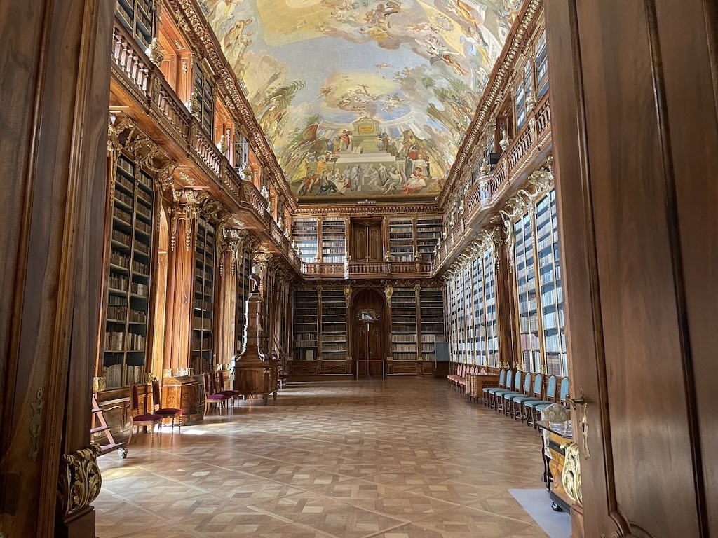 Blick in die Philosophenhalle der Strahov-Bibliothek Prag. Foto: I. Schnerr
